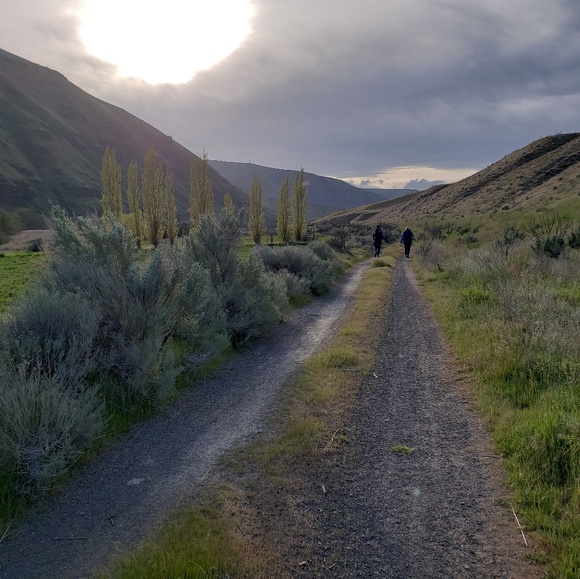 Meet your Posher - Picture 3 of 5